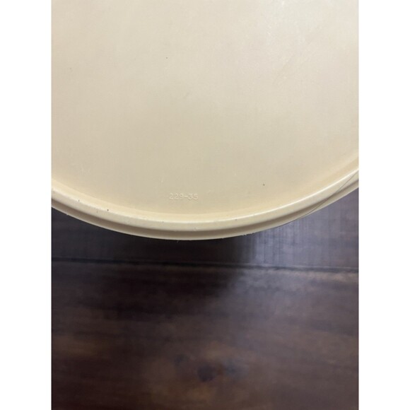 Tupperware Storage Containers #264 & 268 with Beige Lids Set of 2 Vtg. - Picture 12 of 12